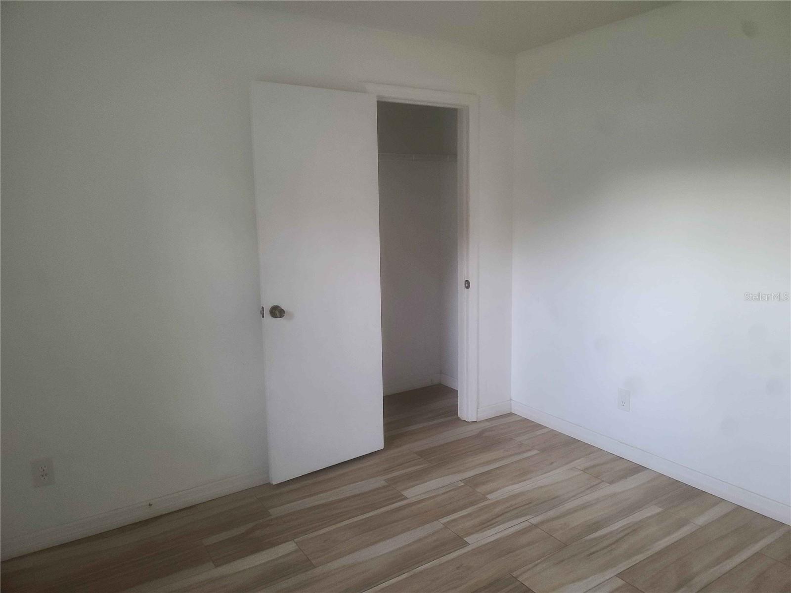 GROVELAND ANDERSONS SUB - Residential Lease