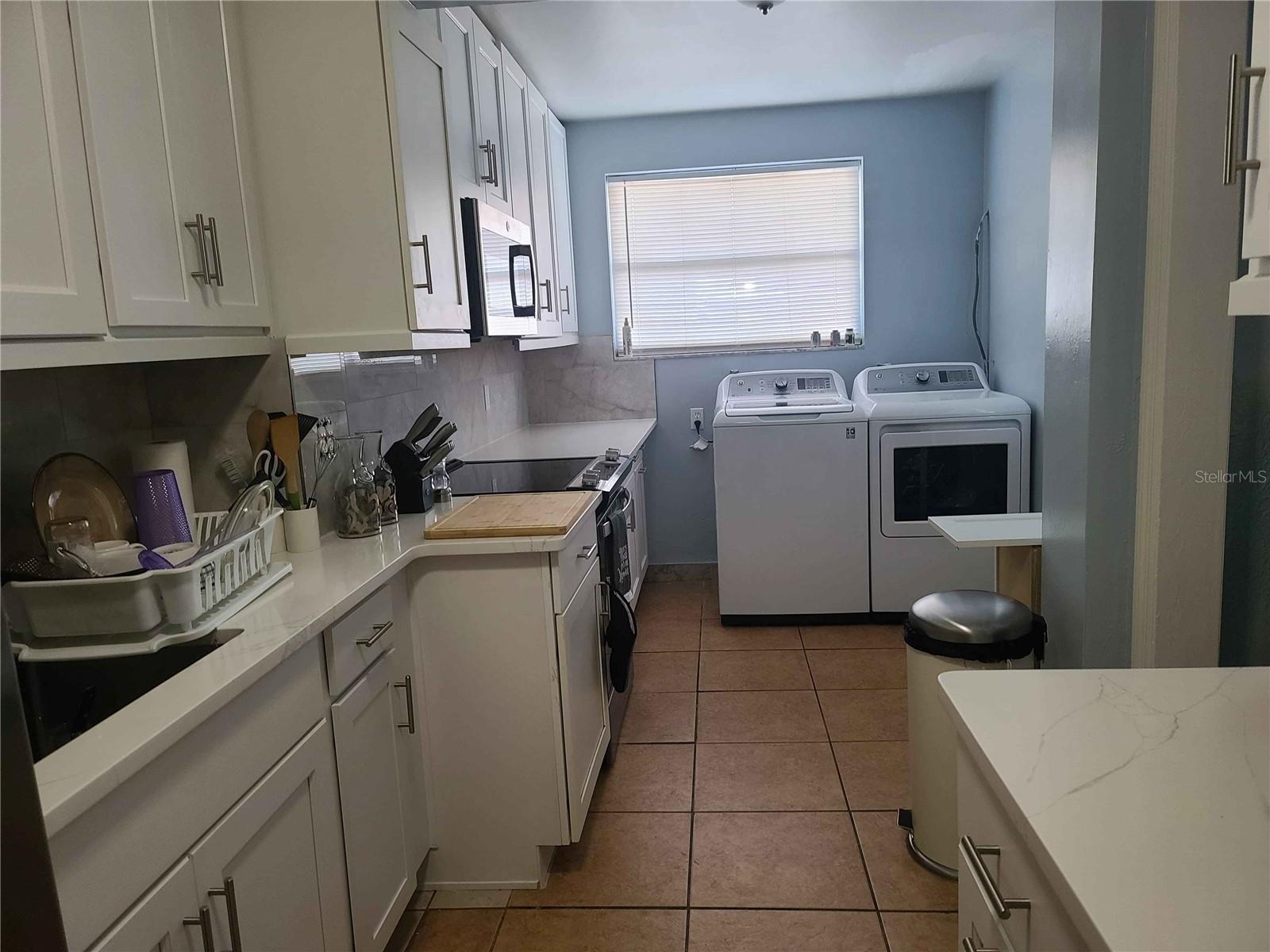 GROVELAND ANDERSONS SUB - Residential Lease