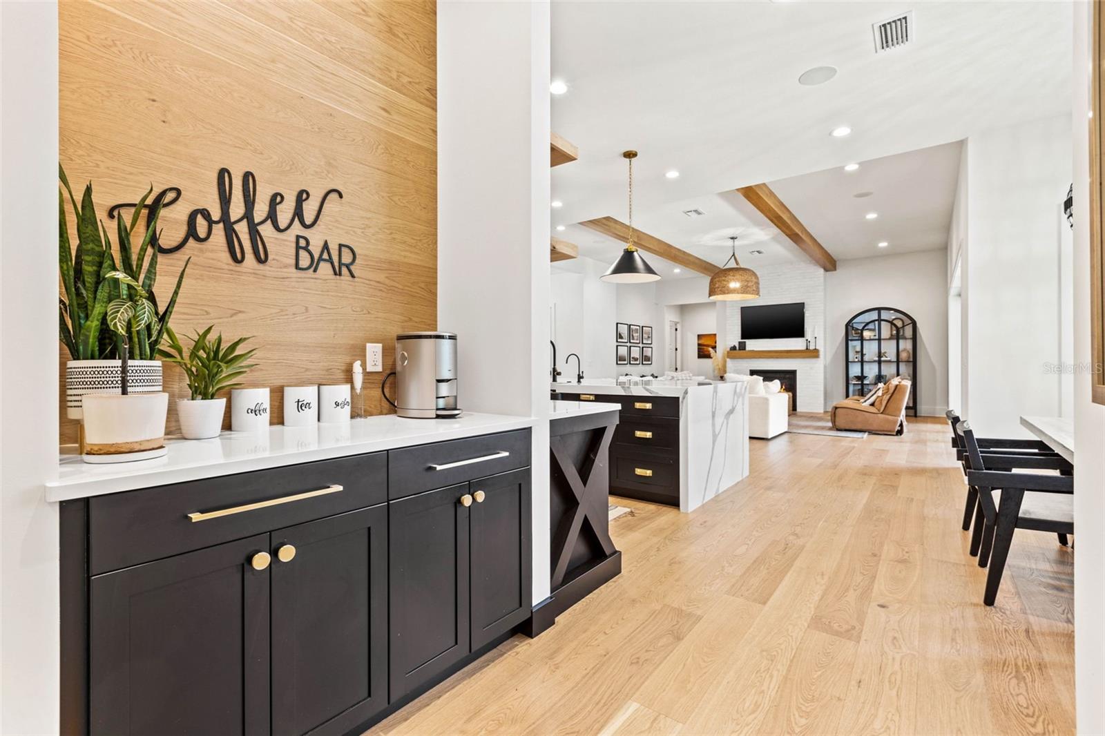 SUNSET PARK - Residential