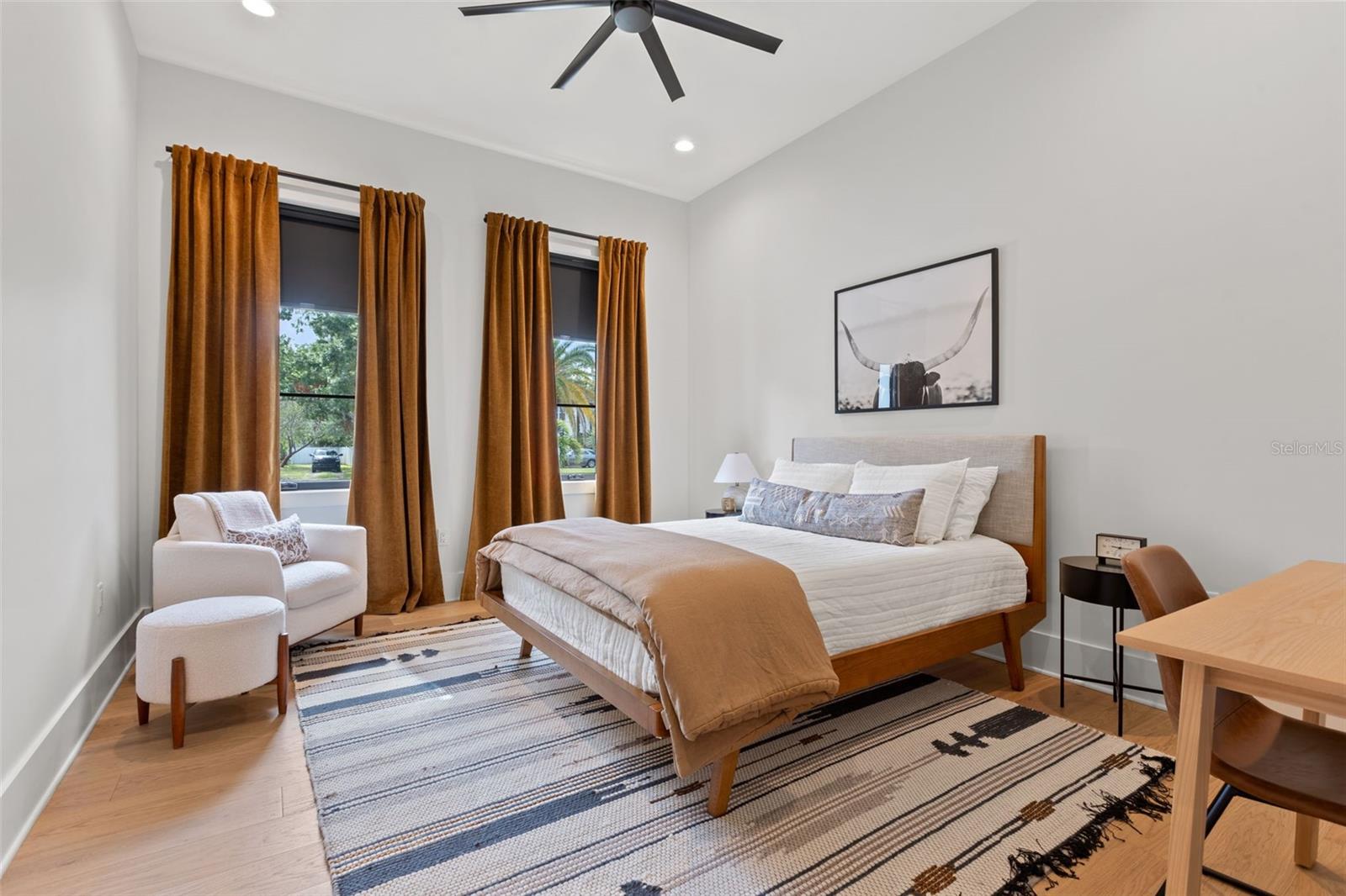 SUNSET PARK - Residential