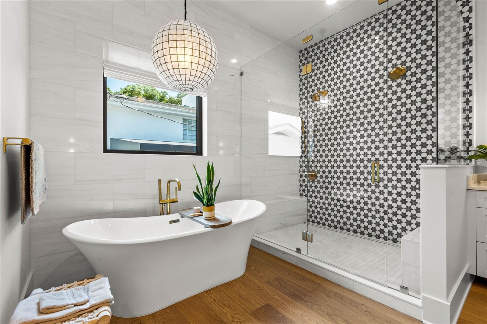 SUNSET PARK - Residential