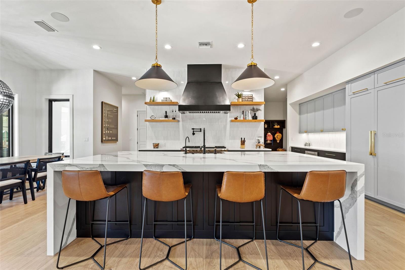 SUNSET PARK - Residential