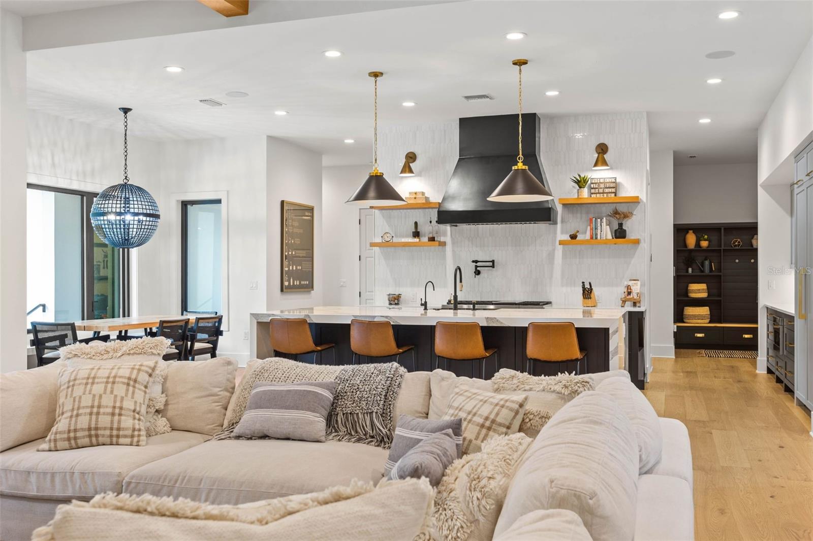 SUNSET PARK - Residential