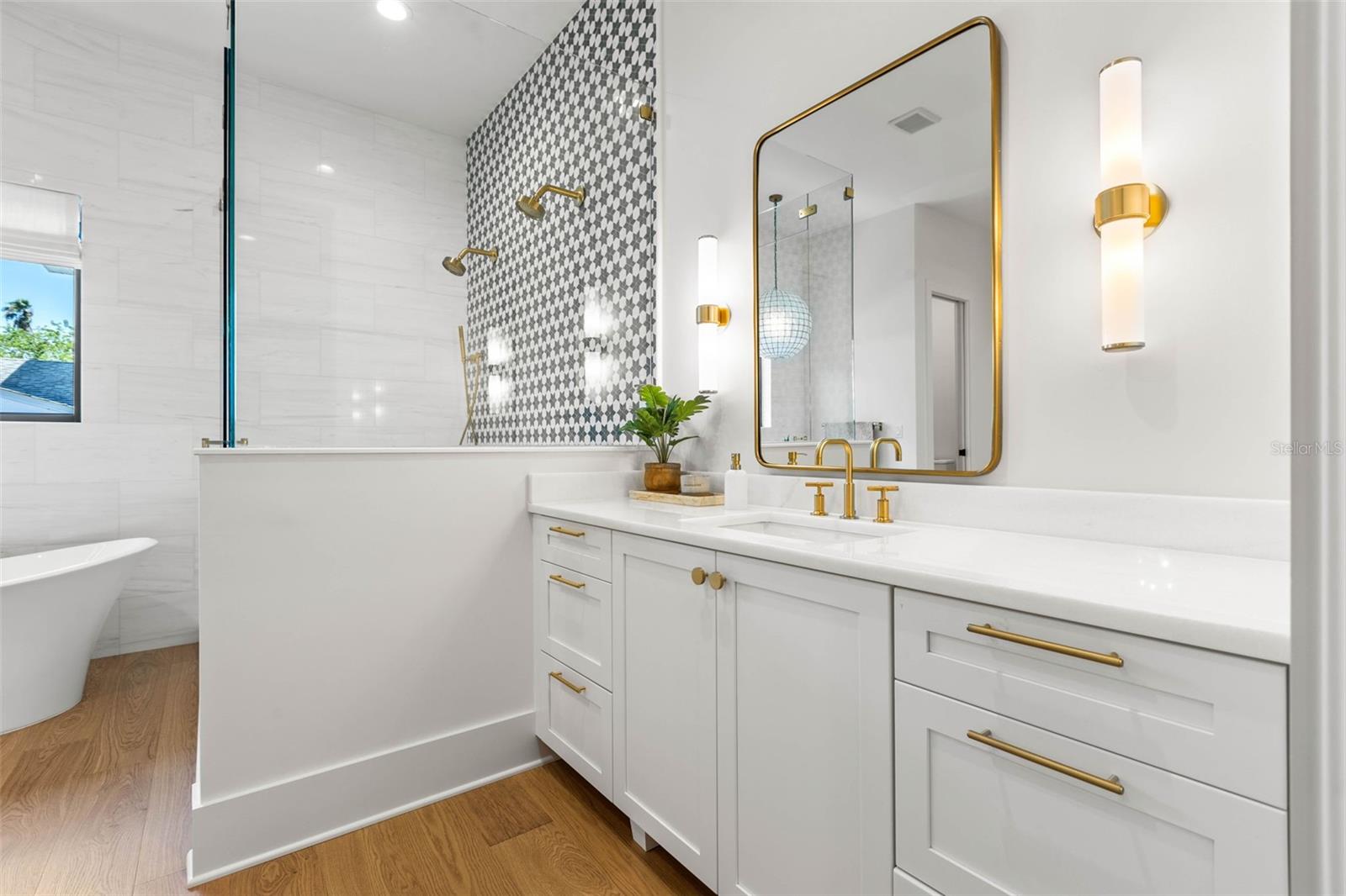 SUNSET PARK - Residential