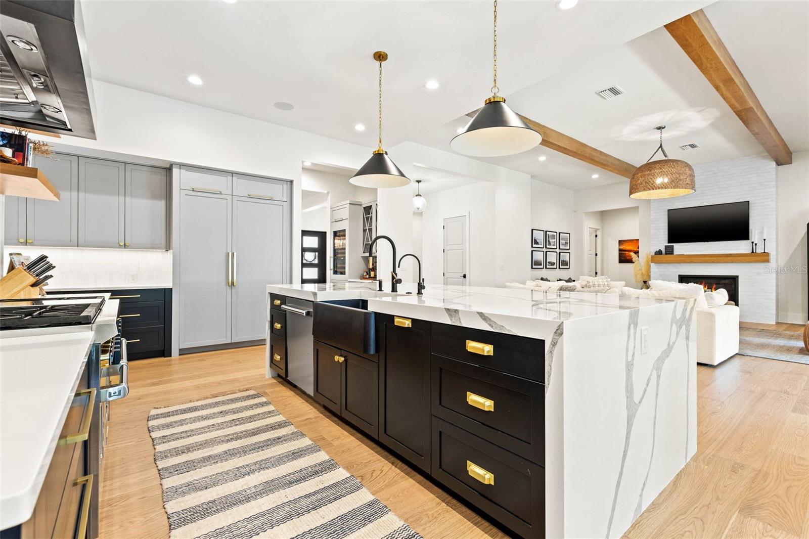 SUNSET PARK - Residential