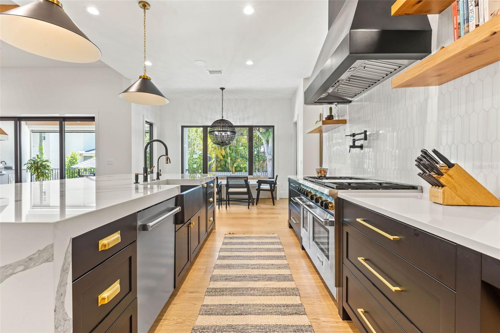 SUNSET PARK - Residential