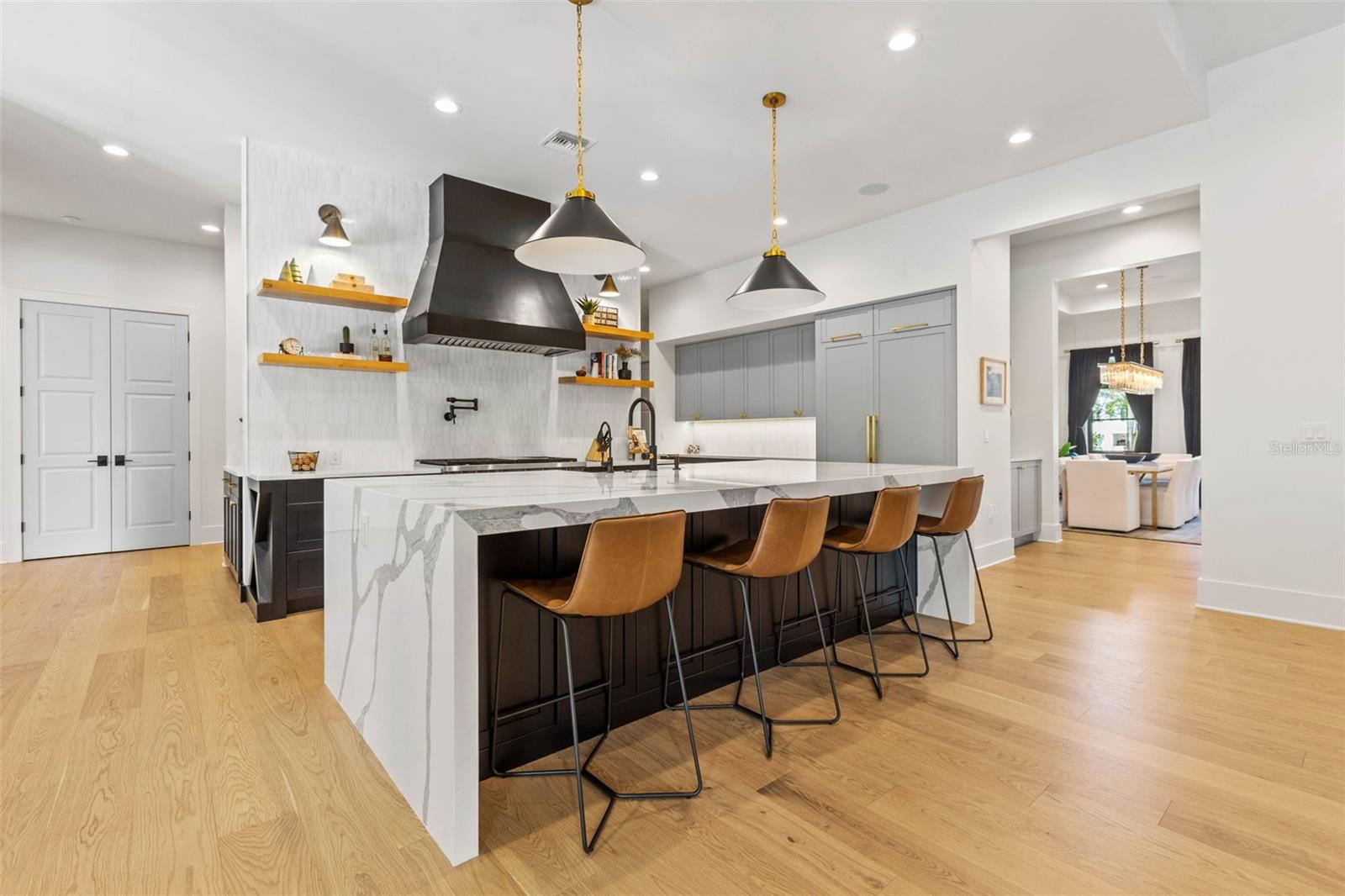 SUNSET PARK - Residential