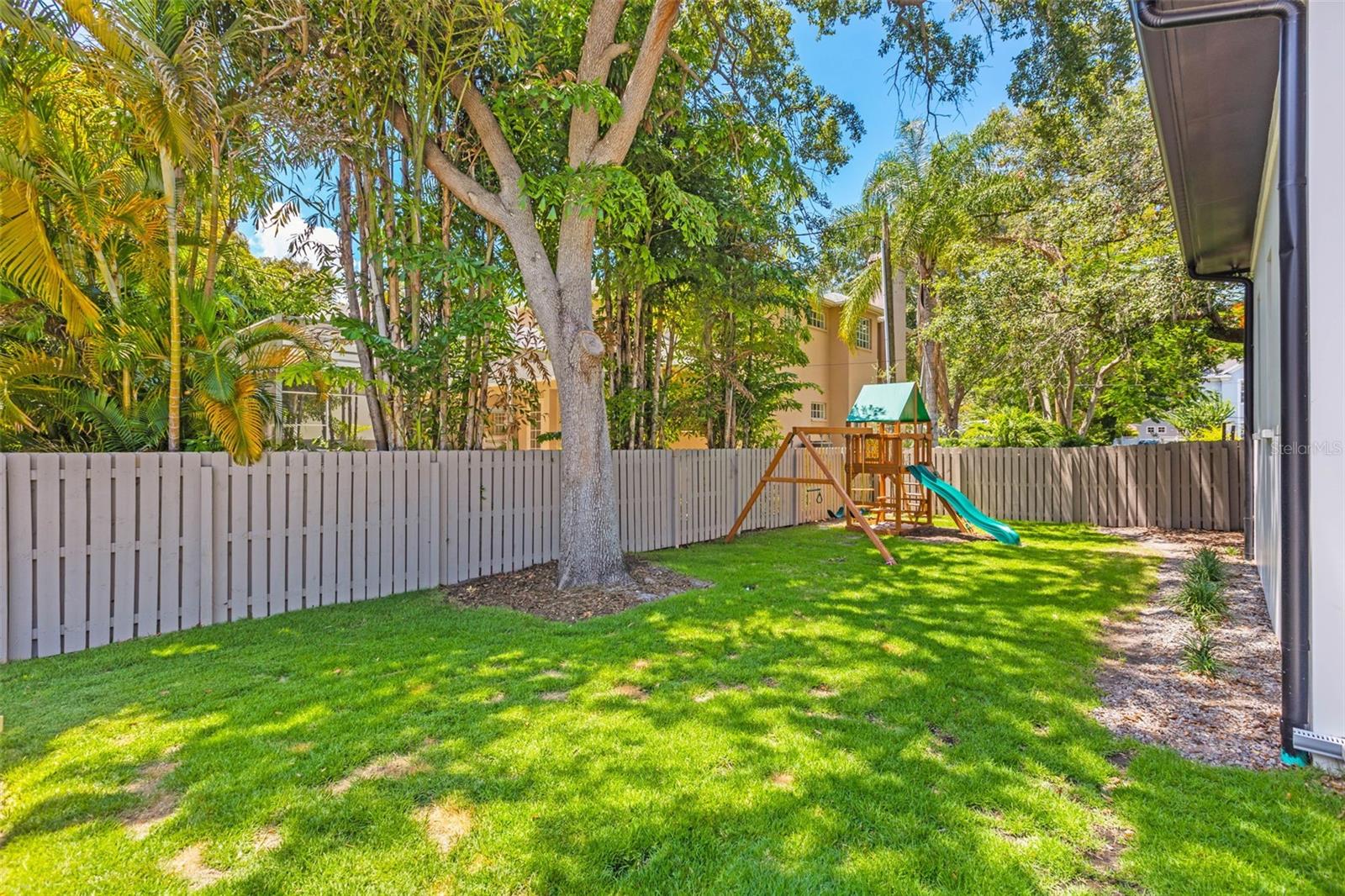 SUNSET PARK - Residential