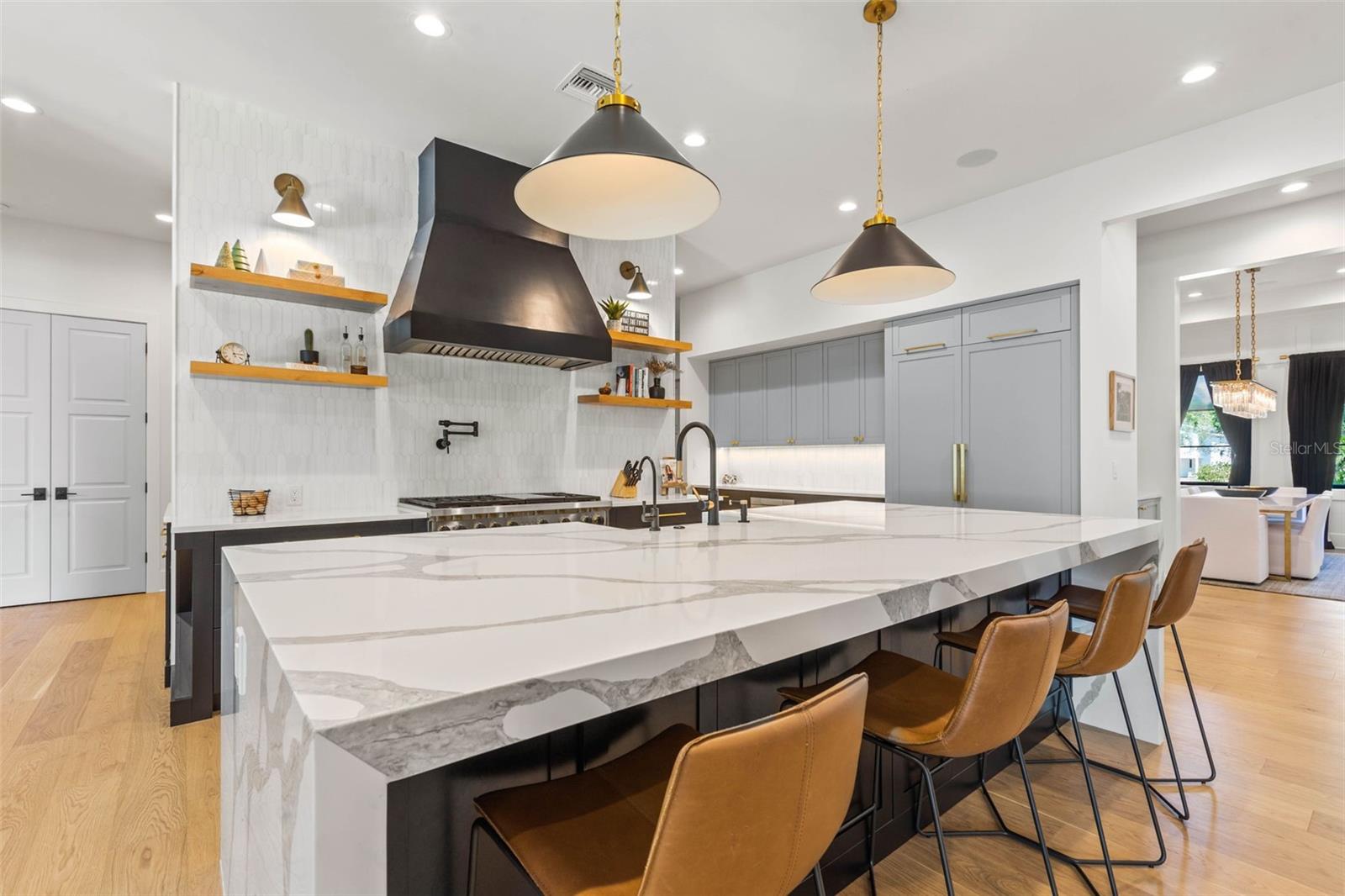 SUNSET PARK - Residential