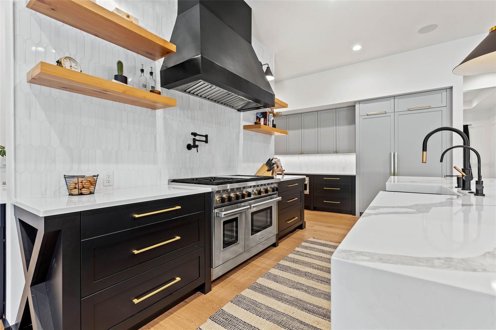 SUNSET PARK - Residential