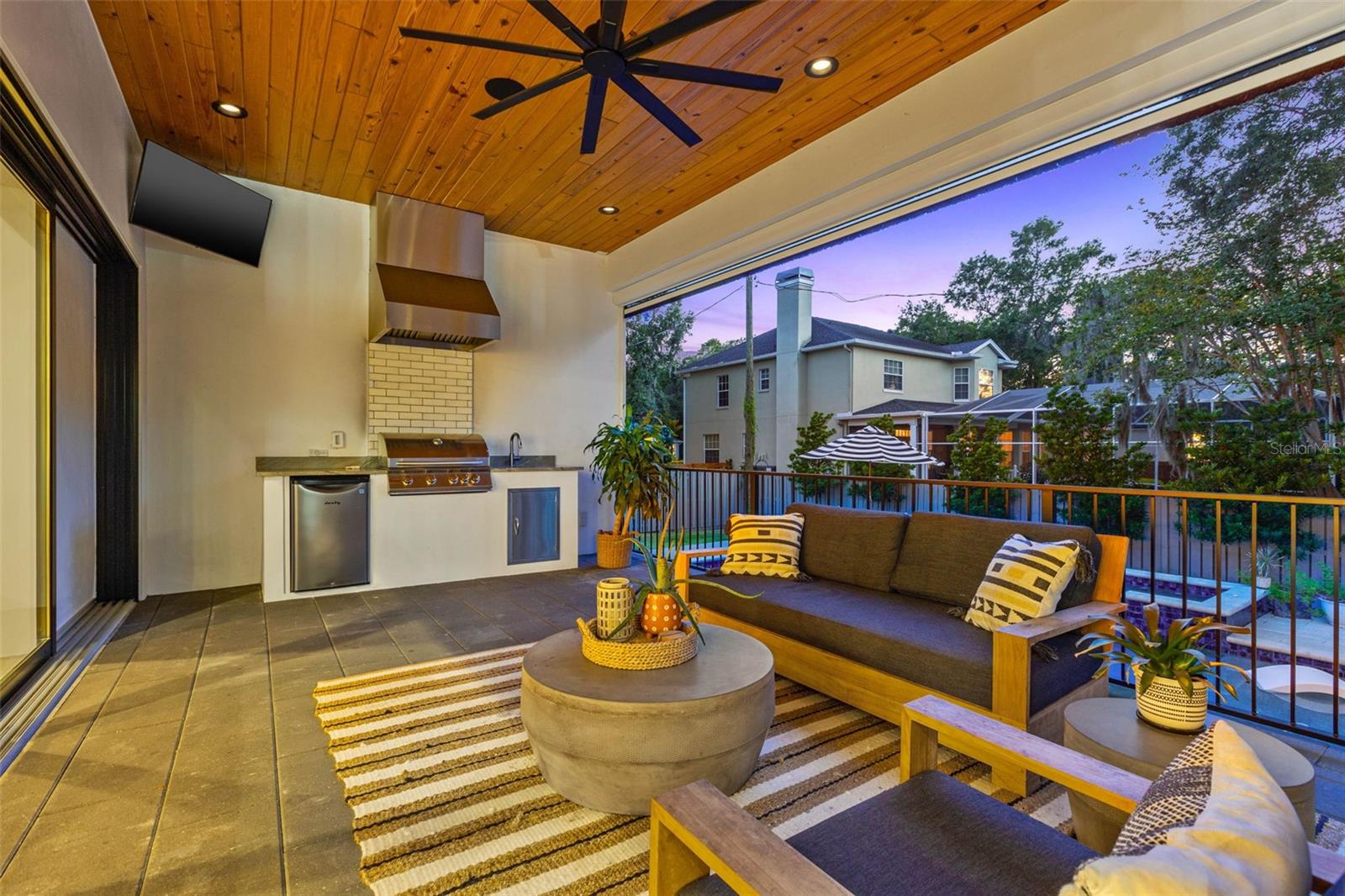 SUNSET PARK - Residential