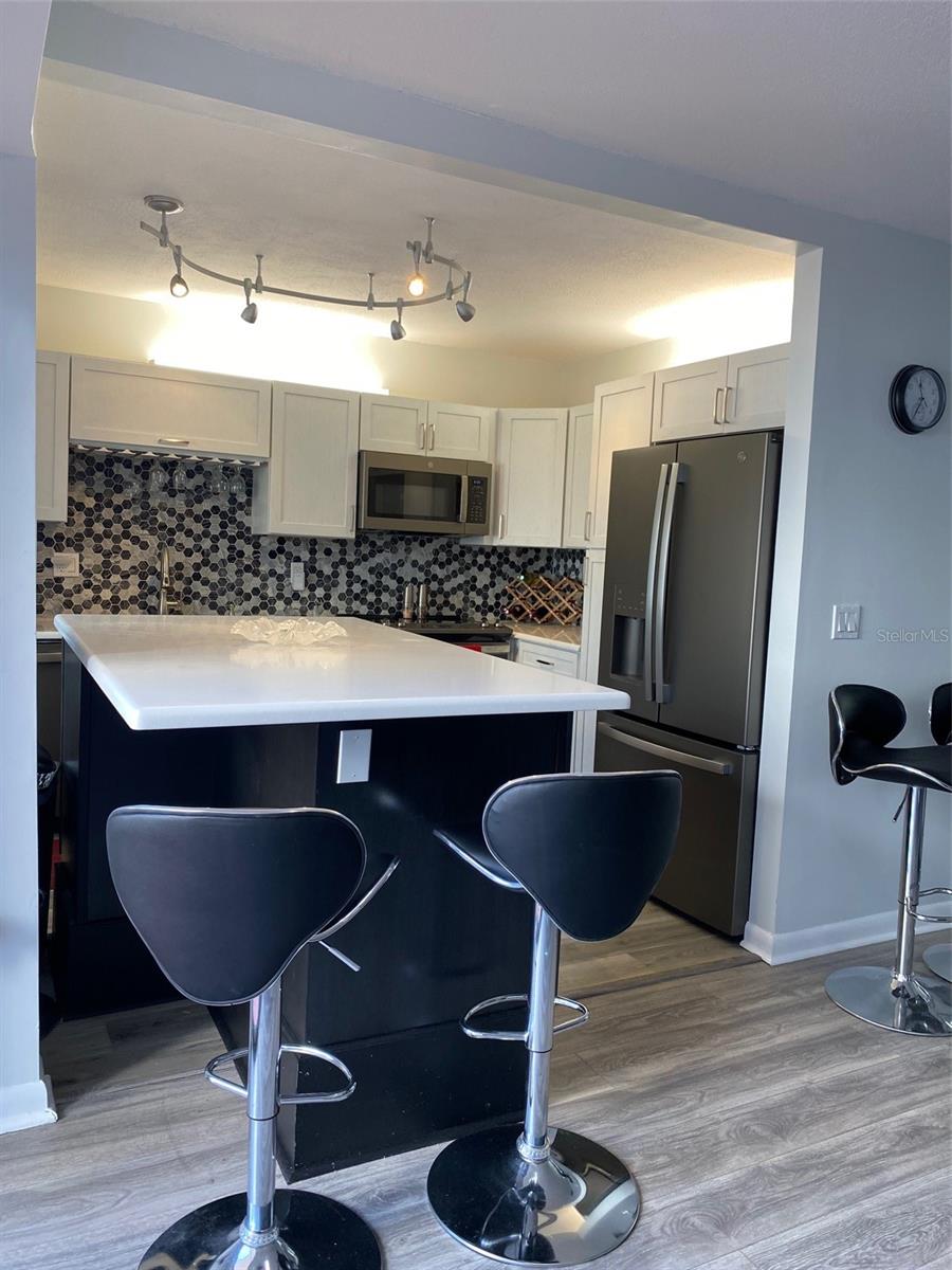 CHATEAU BELLEAIR CONDO - Residential