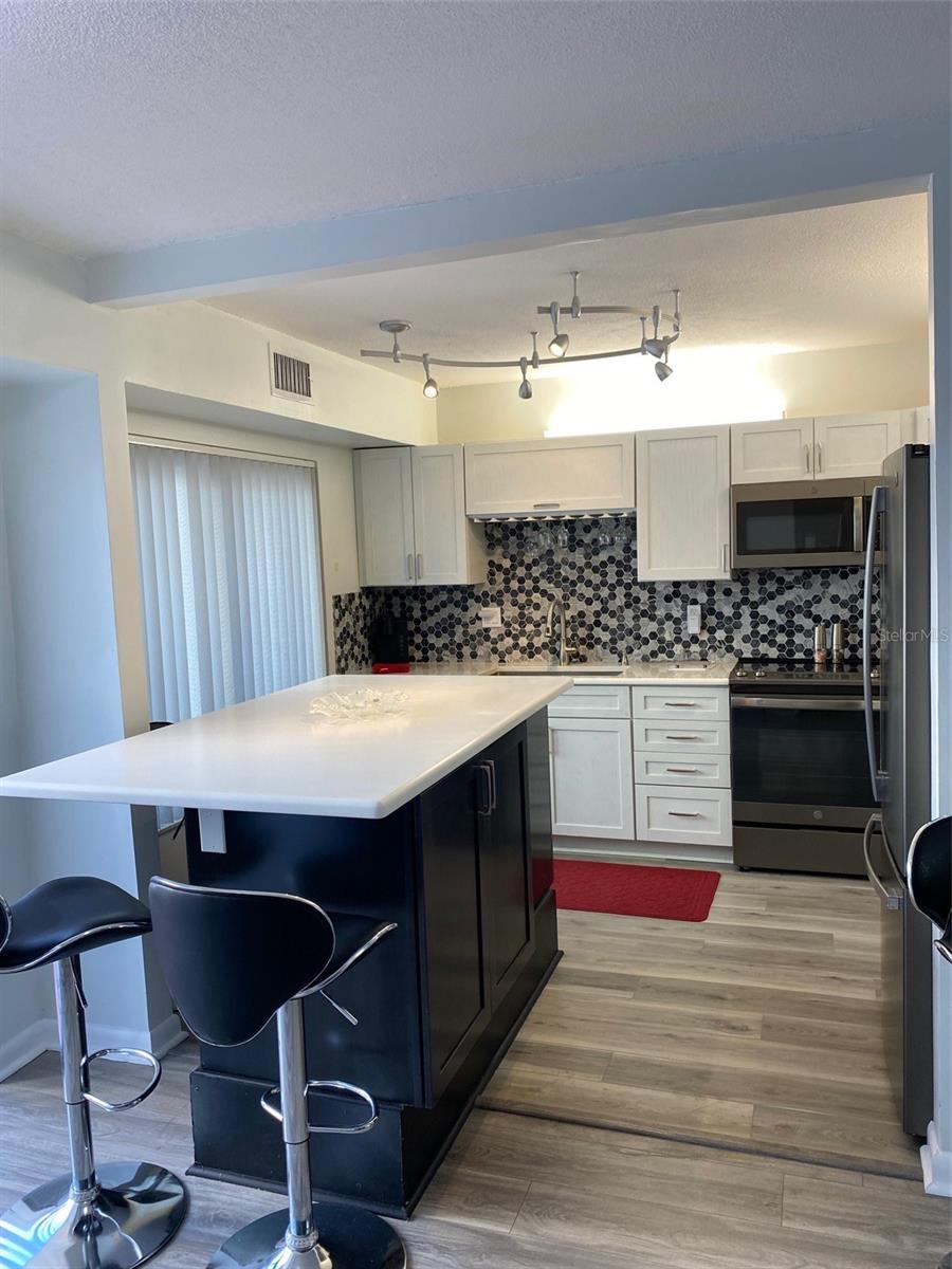 CHATEAU BELLEAIR CONDO - Residential