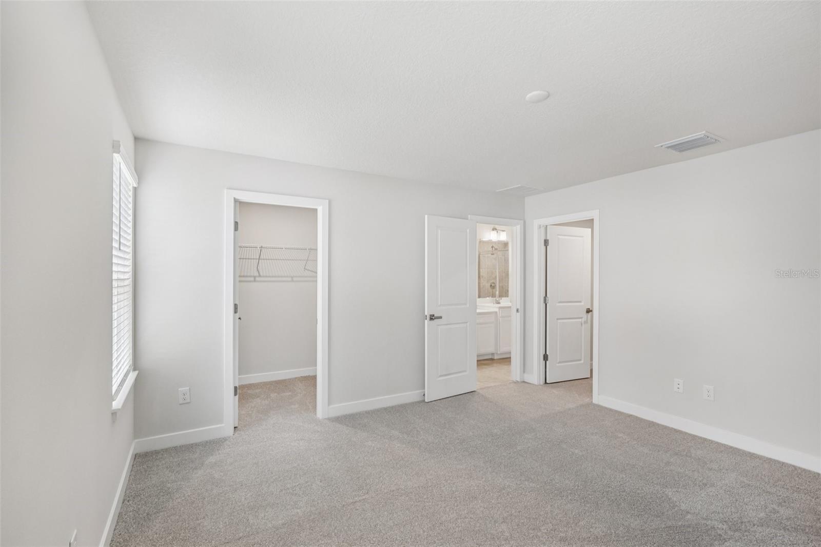 TIMBERGROVE TWNHMS - Residential Lease