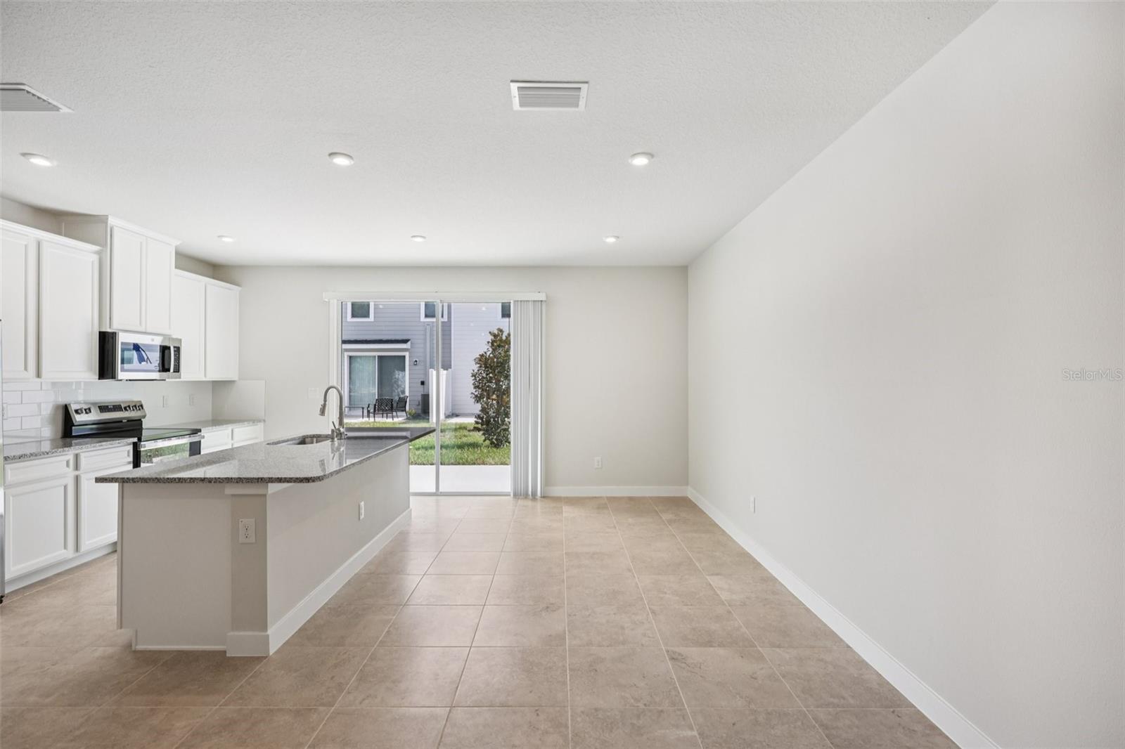 TIMBERGROVE TWNHMS - Residential Lease