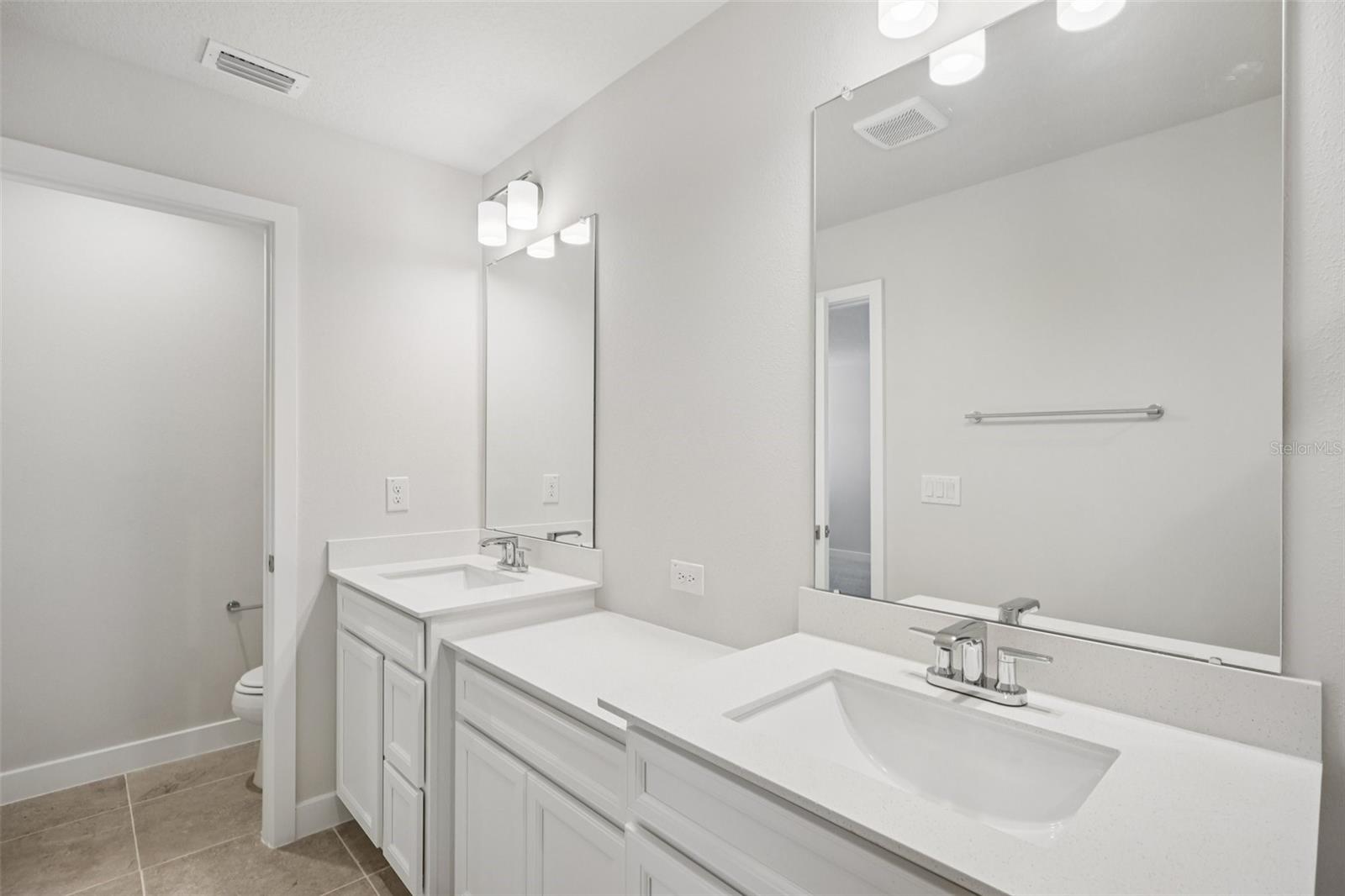 TIMBERGROVE TWNHMS - Residential Lease