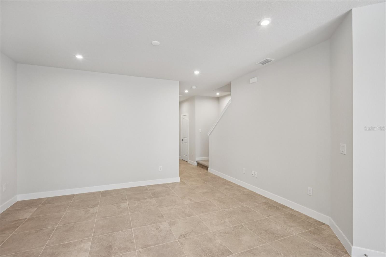 TIMBERGROVE TWNHMS - Residential Lease