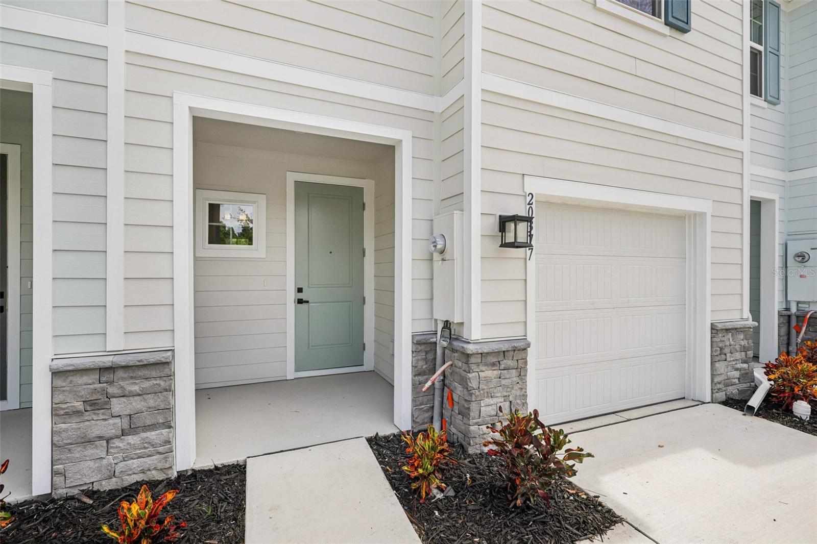 TIMBERGROVE TWNHMS - Residential Lease