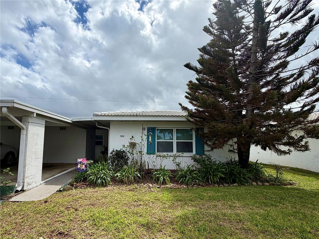 Photo of 524 Cameo Drive, Lakeland, FL 33803 (MLS # L4960286)
