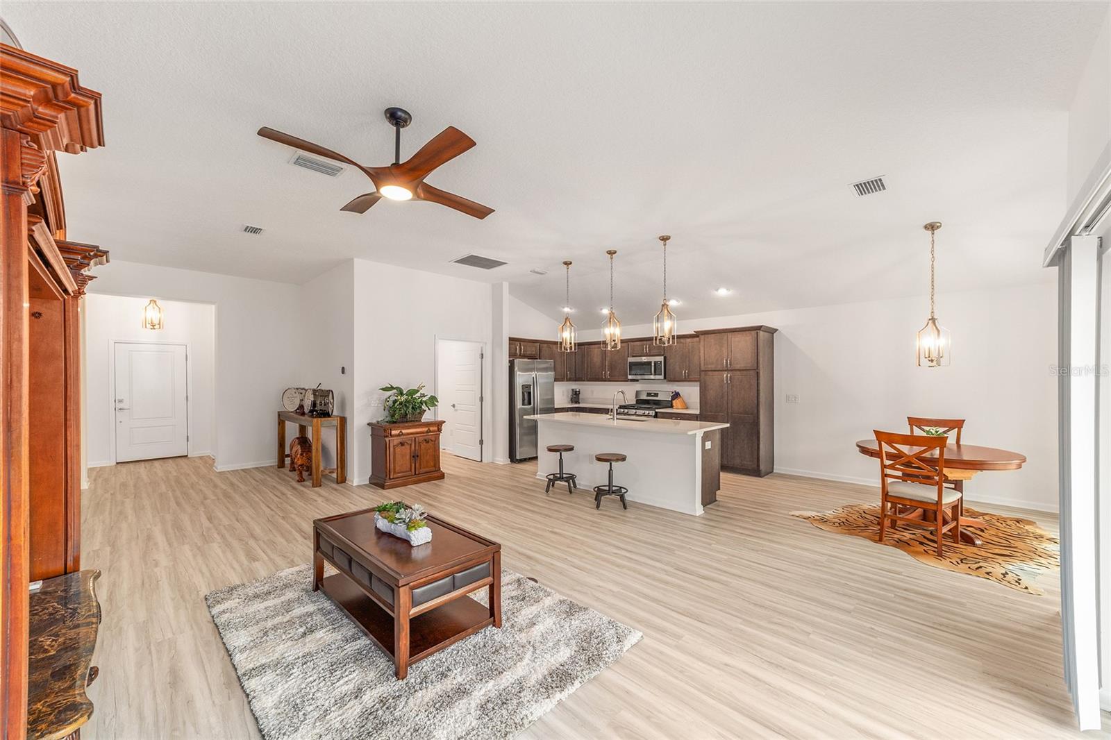 VILLAGES/WEST LAKE UN 60 - Residential