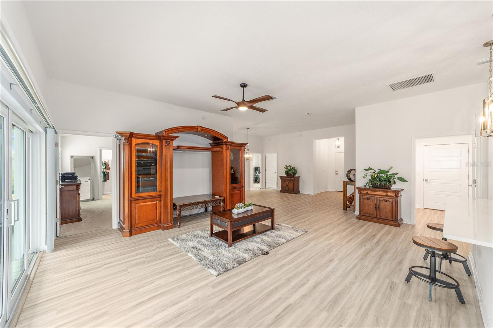 VILLAGES/WEST LAKE UN 60 - Residential