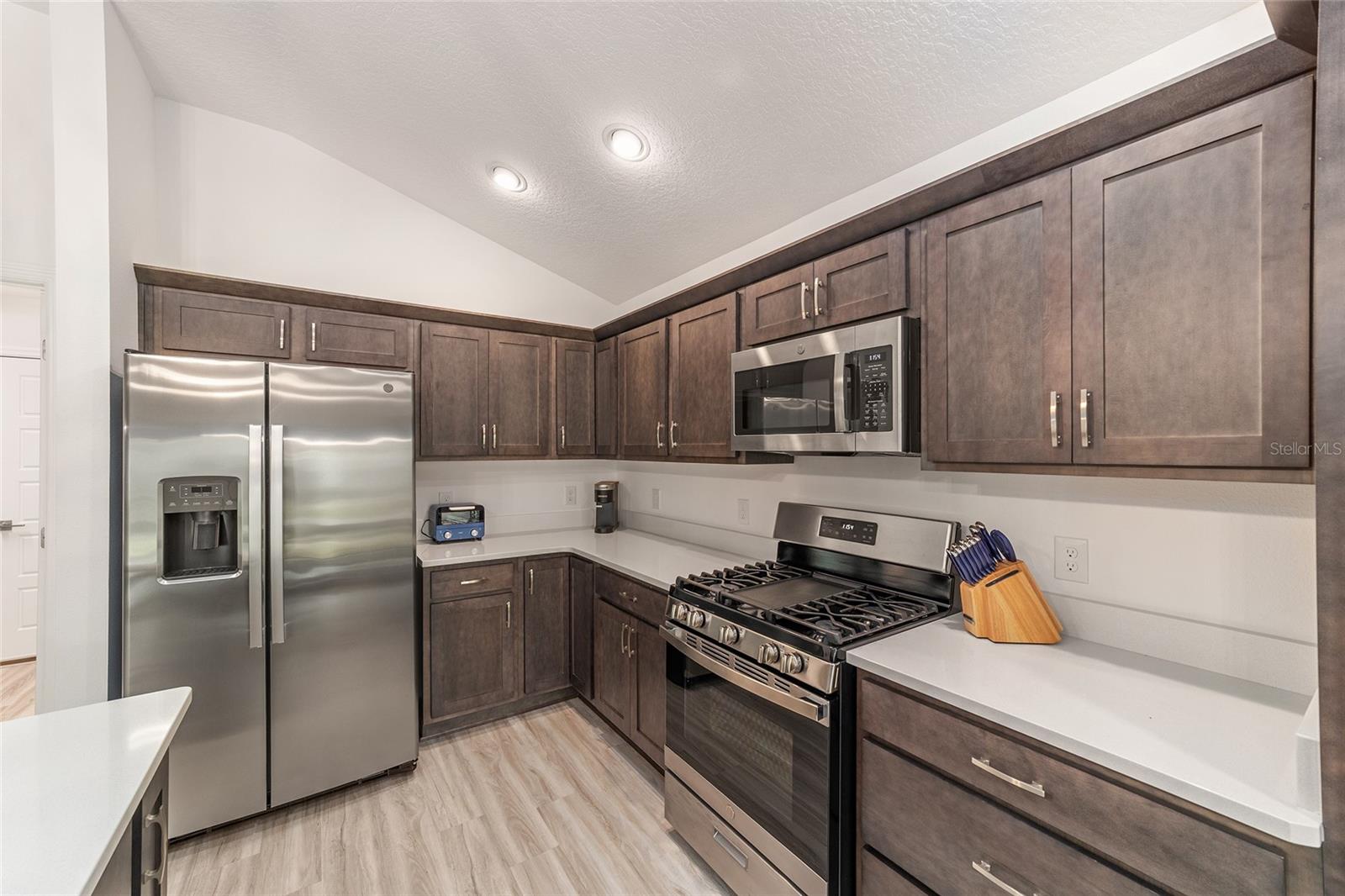 VILLAGES/WEST LAKE UN 60 - Residential