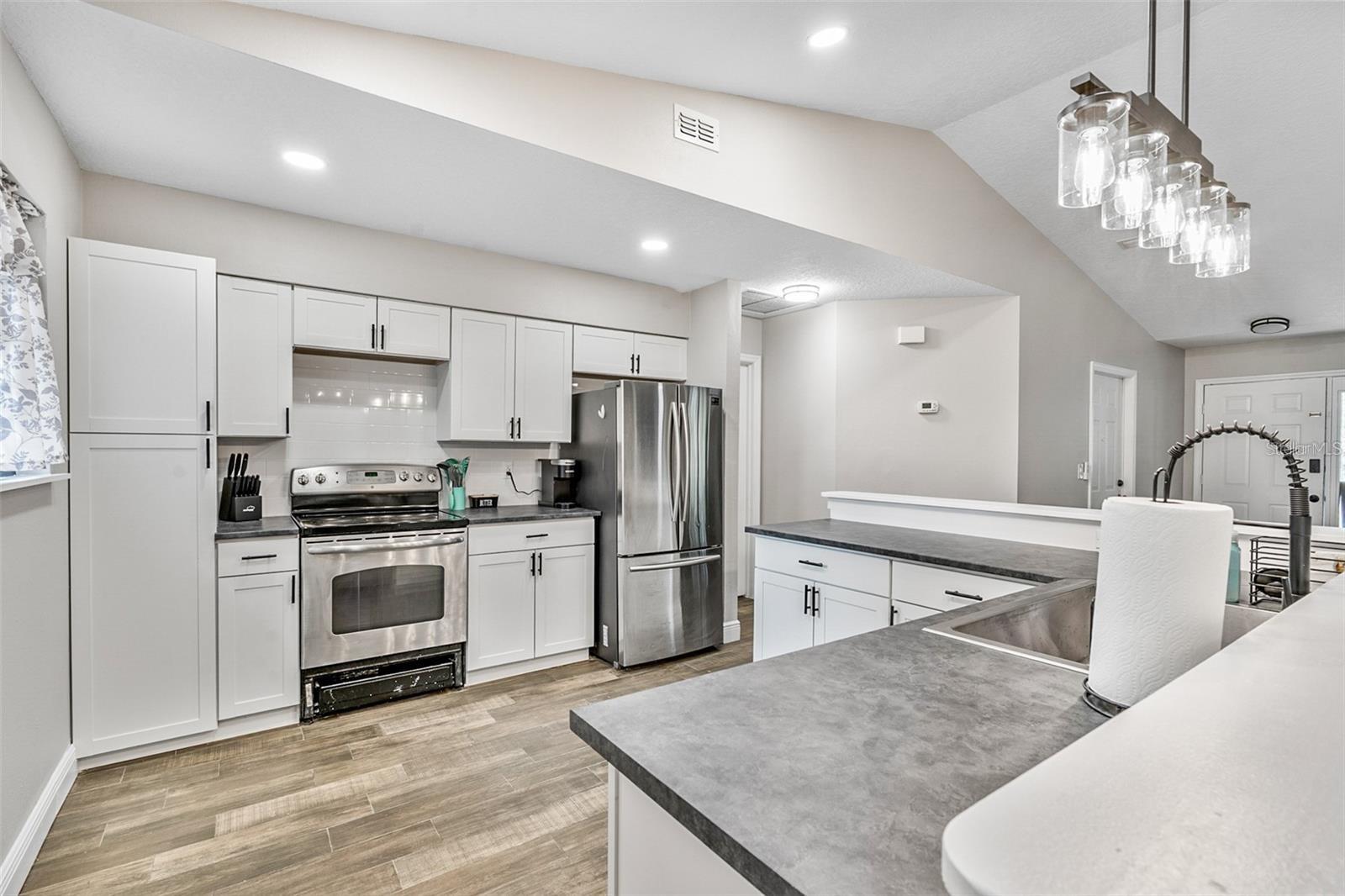 MONTVERDE LAKE FLORENCE SHORES - Residential