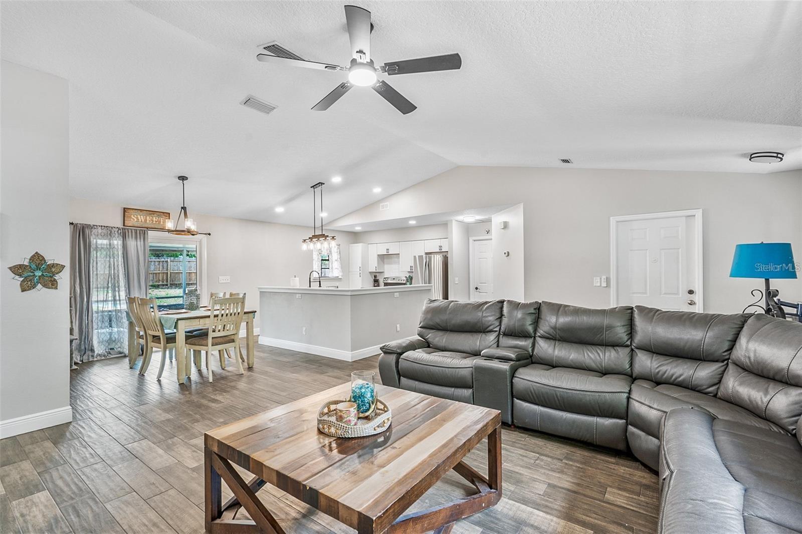 MONTVERDE LAKE FLORENCE SHORES - Residential