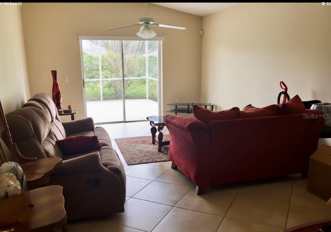 COUNTRY WALK - Residential Lease