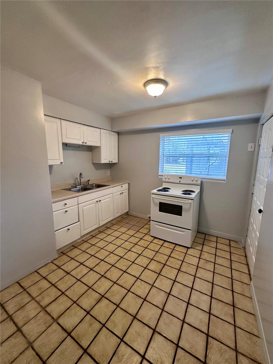 HARBORDALE SUB - Residential Lease