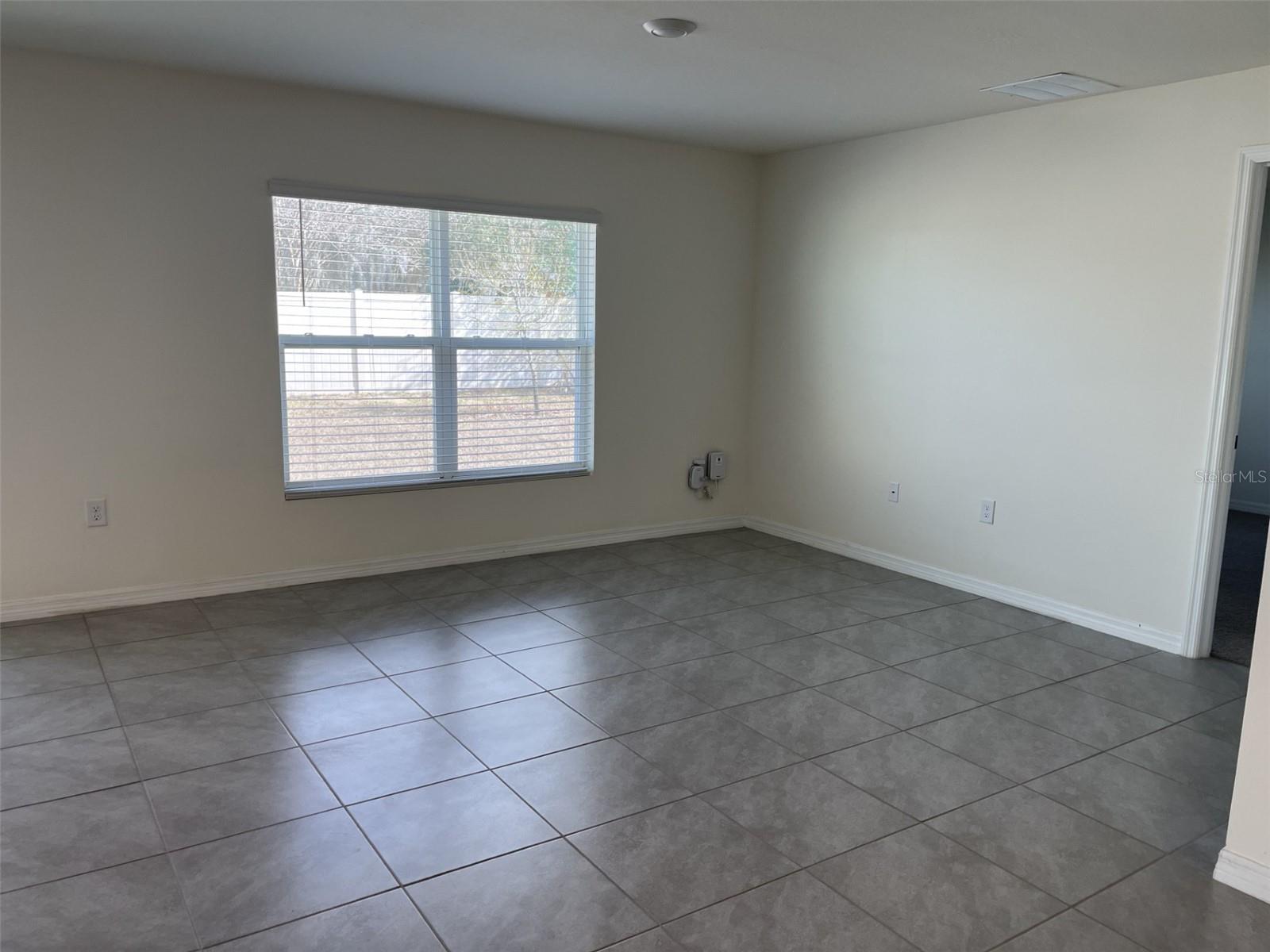 TRIUMPH SOUTH PH 1 - Residential