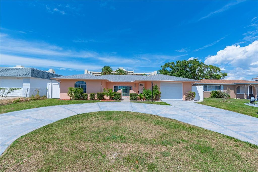Photo of 6013 Beverly Drive, Hudson, FL 34667 (MLS # TB8428294)