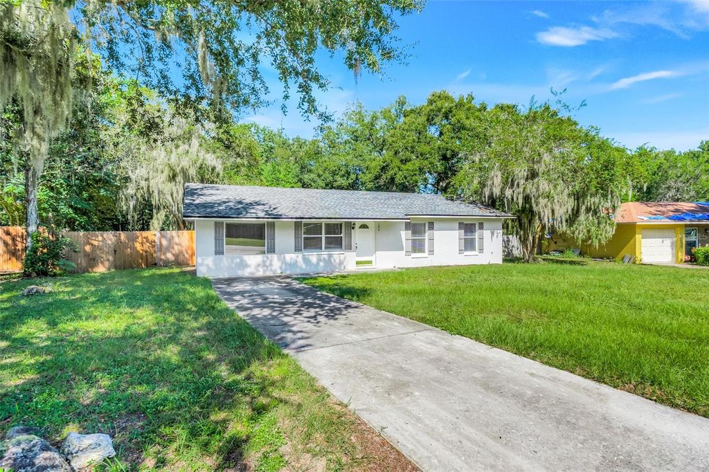 Photo of 1296 Cedar Ave, Tavares, FL 32778 (MLS # O6346029)