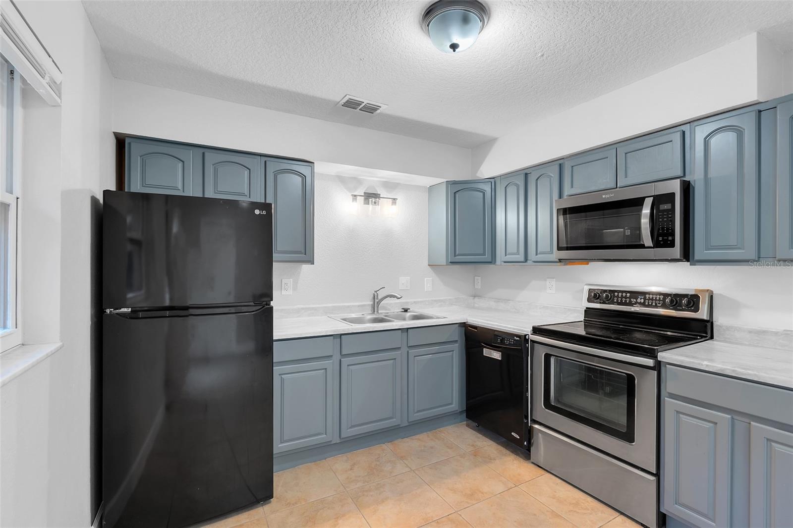 TAVARES WOODLEA SUB - Residential