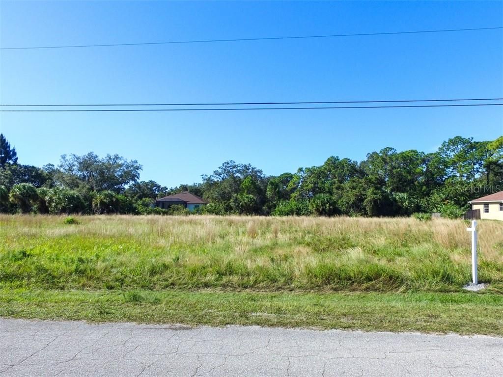 Photo of 7 Ventura Street, North Port, FL 34287 (MLS # N6140022)
