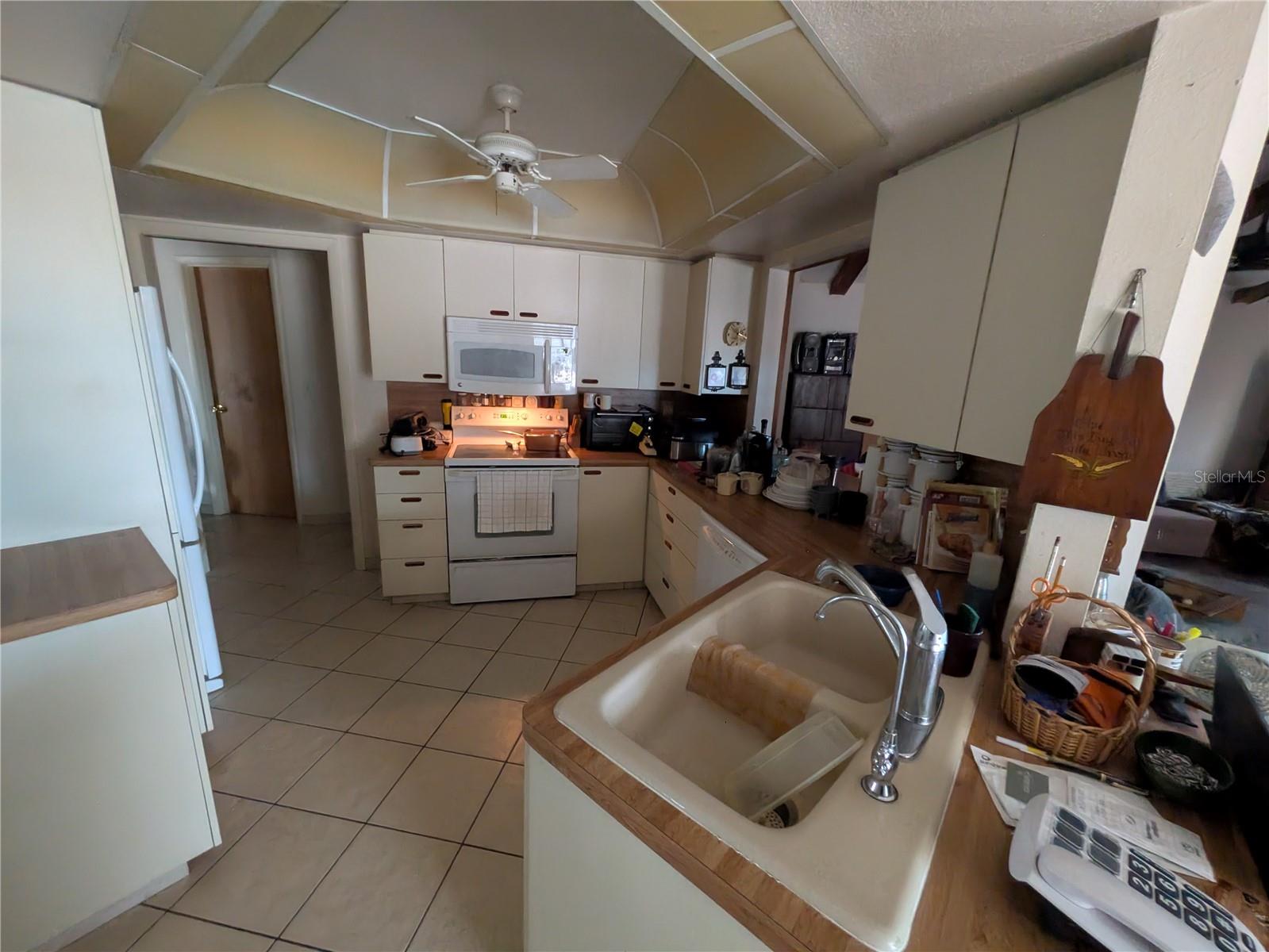 1565 SHADOW RIDGE CIRCLE