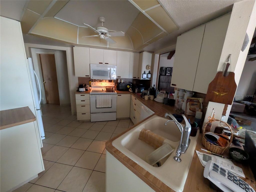 Photo of 1565 Shadow Ridge Circle, Sarasota, FL 34240 (MLS # A4682212)