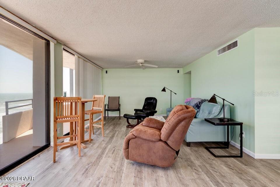 ALIKI CONDO - Residential