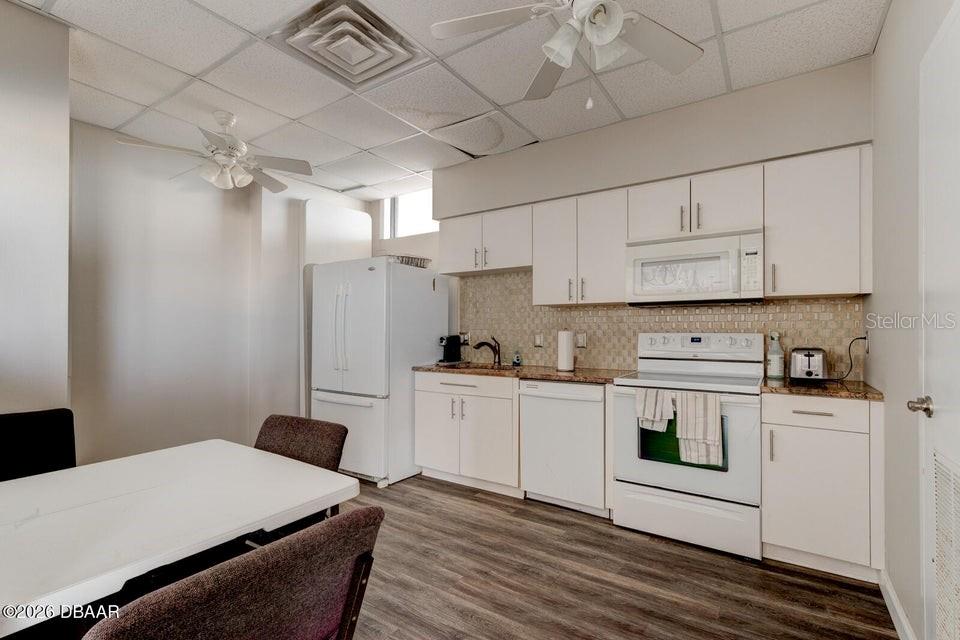 ALIKI CONDO - Residential