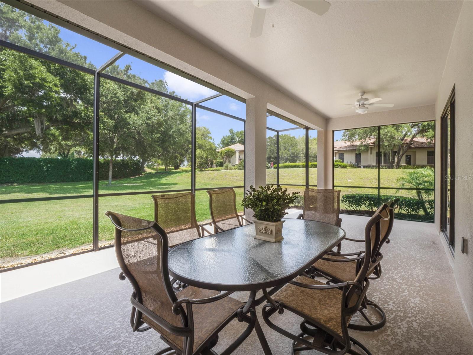 HEATHROW COUNTRY ESTATE - Residential