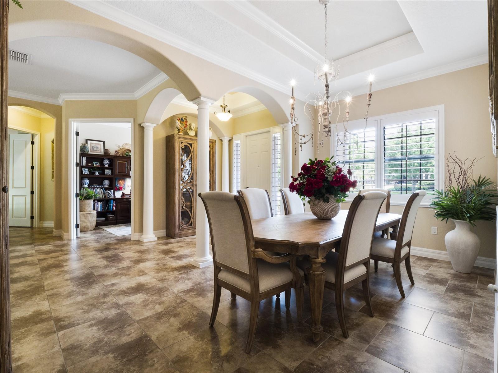 HEATHROW COUNTRY ESTATE - Residential