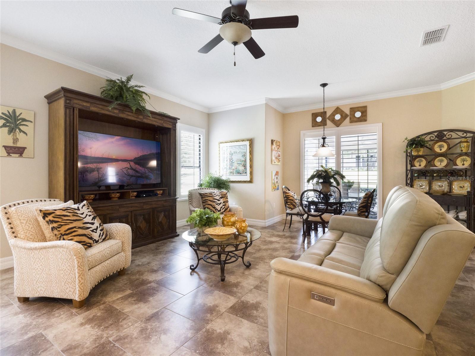 HEATHROW COUNTRY ESTATE - Residential