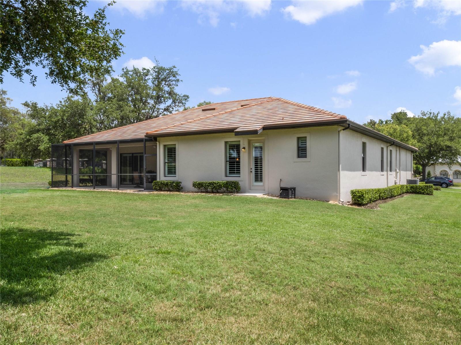 HEATHROW COUNTRY ESTATE - Residential