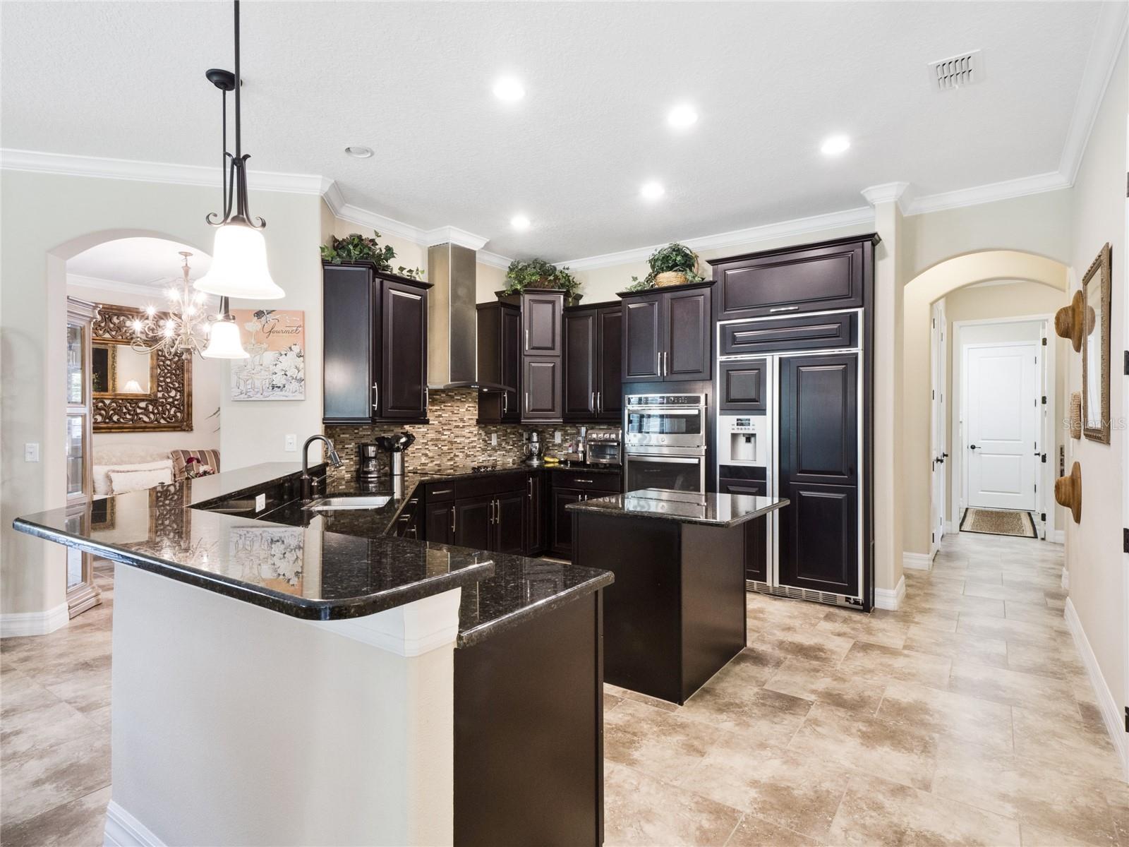 HEATHROW COUNTRY ESTATE - Residential