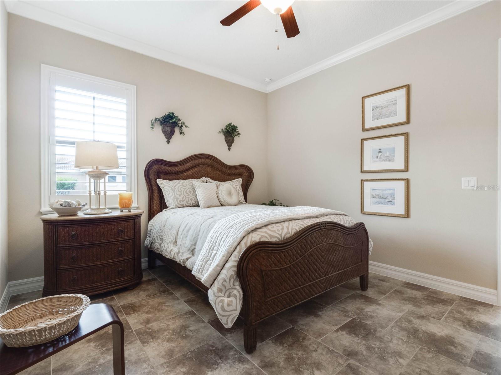 HEATHROW COUNTRY ESTATE - Residential