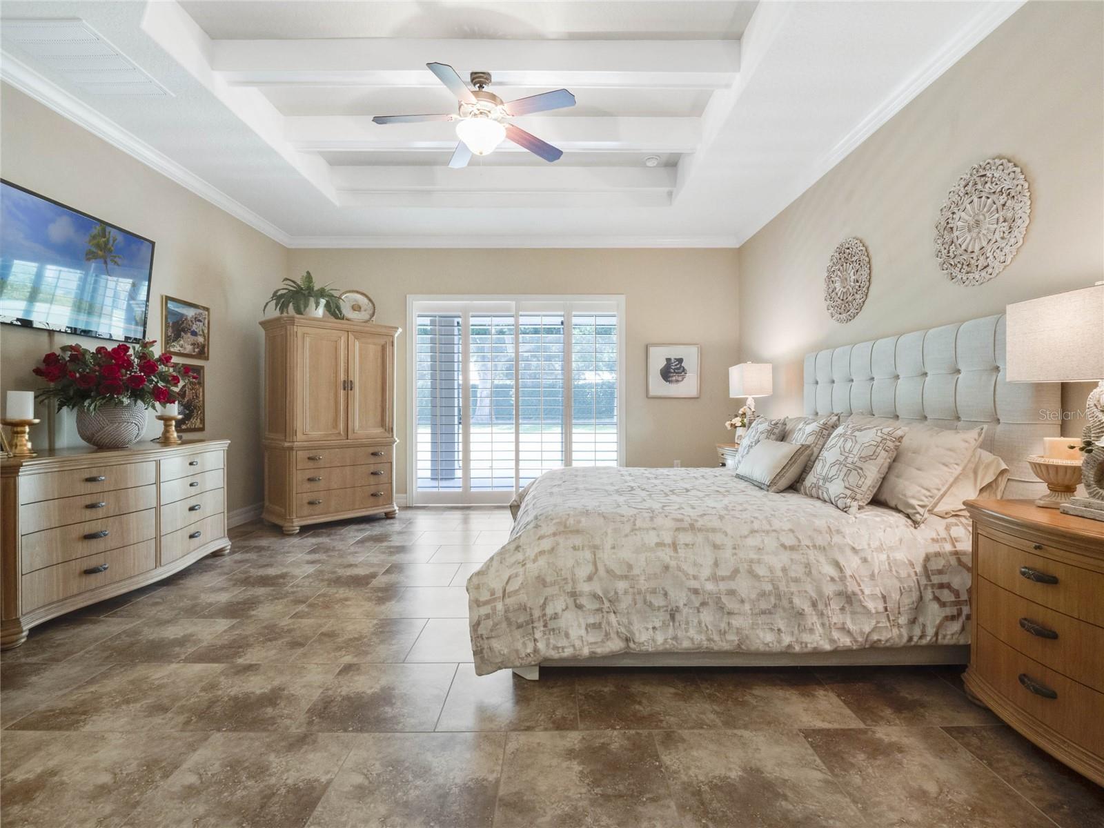 HEATHROW COUNTRY ESTATE - Residential