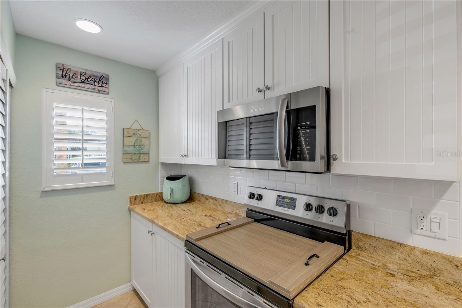 BOUCHELLE ISLAND CONDO - Residential