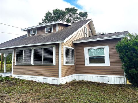 A home in LAKE WALES