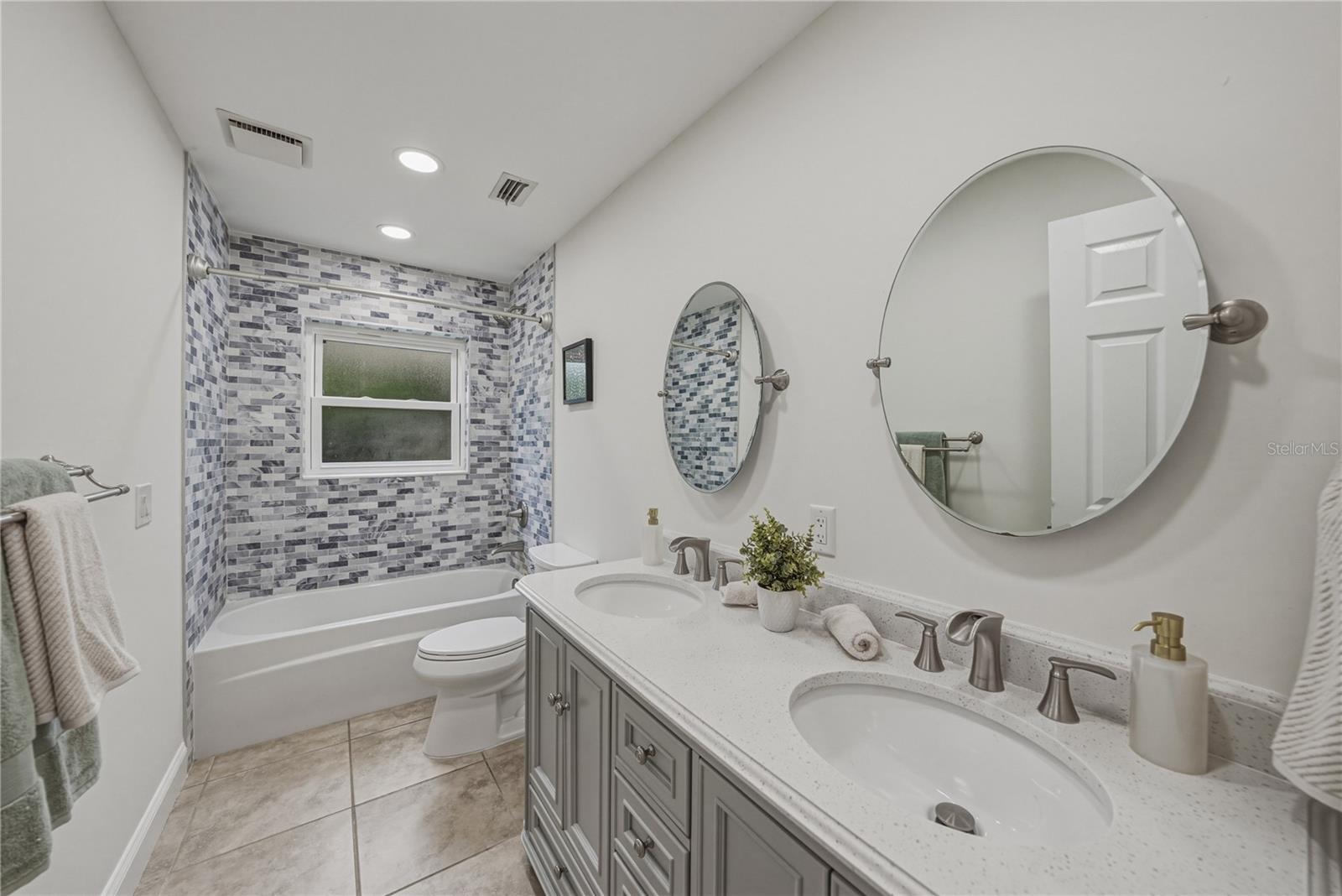 QUAIL HOLLOW PINES - Residential