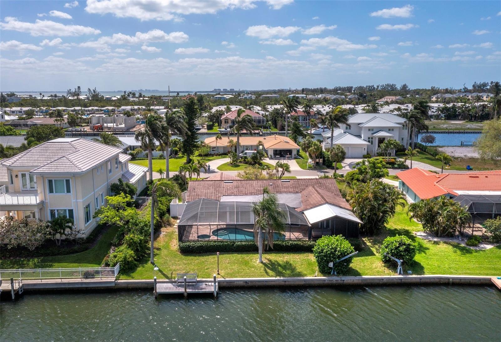 EMERALD HARBOR - Residential